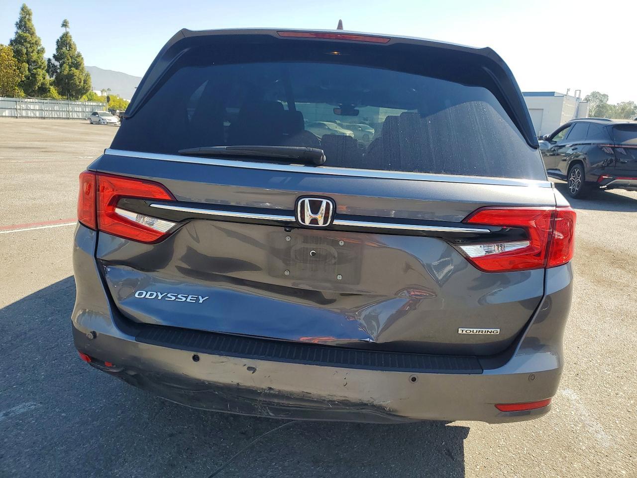 2023 Honda Odyssey Touring - Фото 6