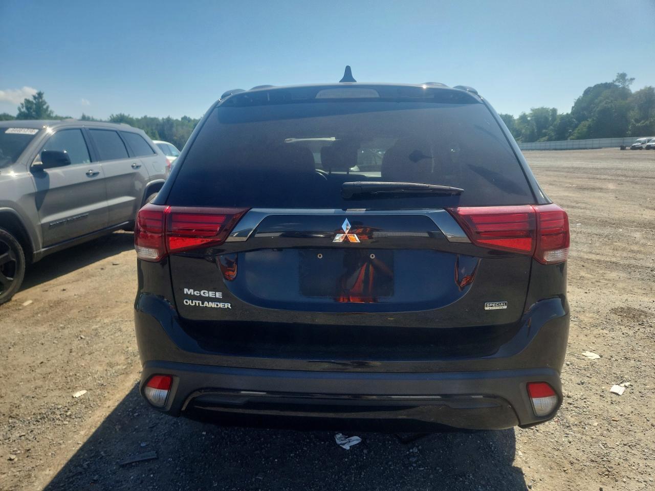 2020 Mitsubishi Outlander Se - Фото 6