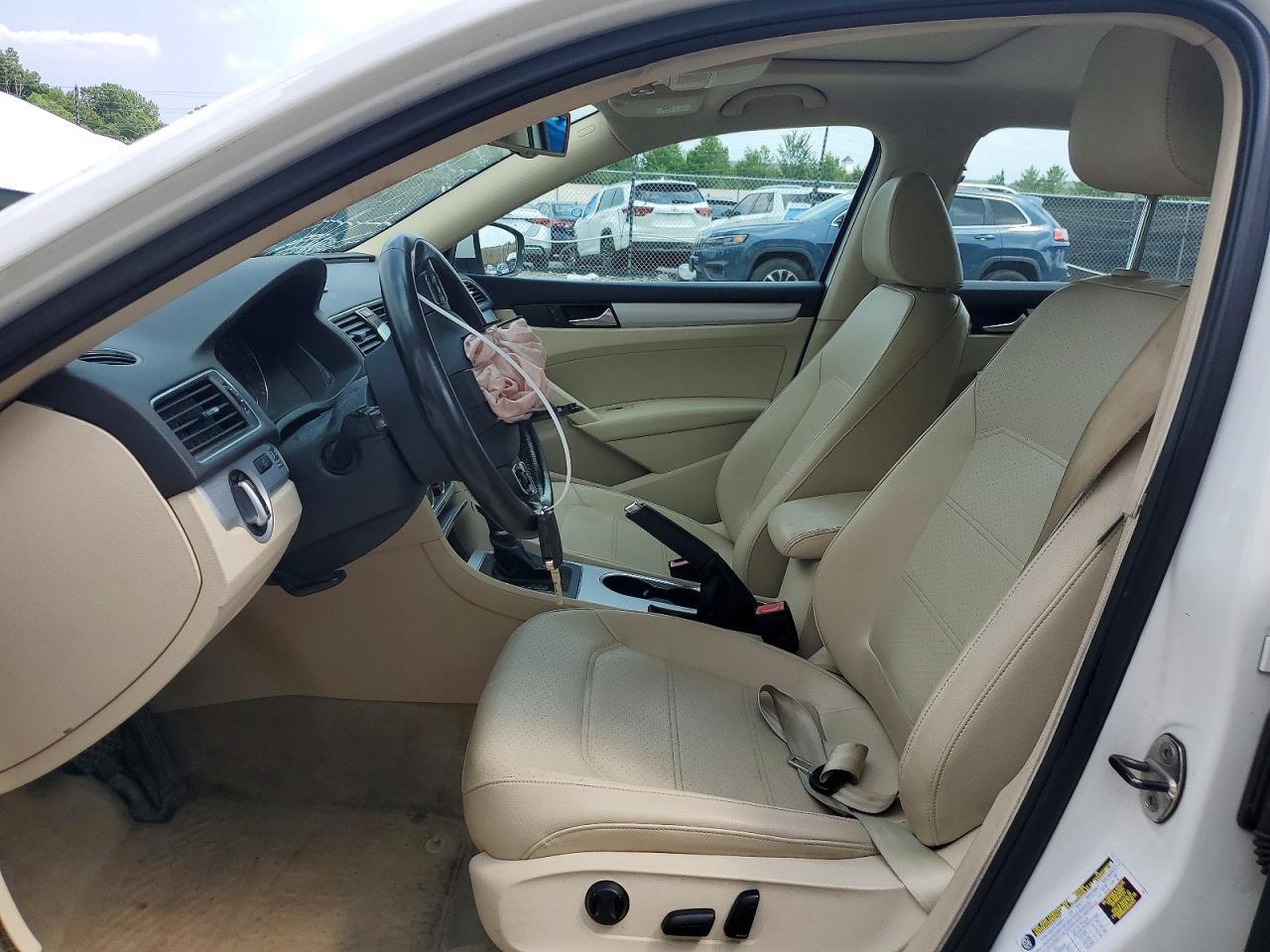 2013 Volkswagen Passat Se - Image 7