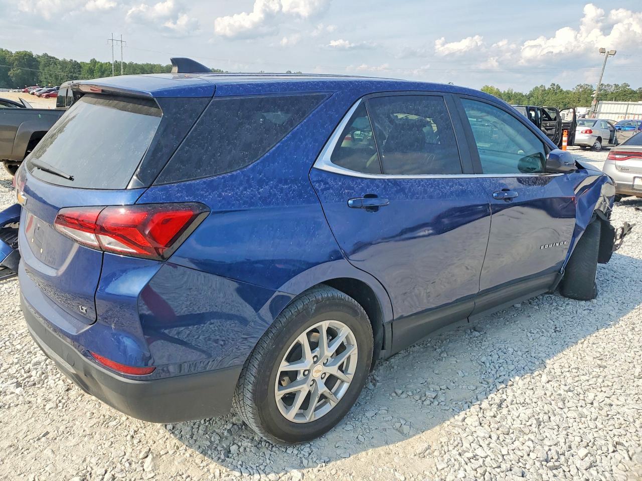 2022 Chevrolet Equinox Lt - Фото 3