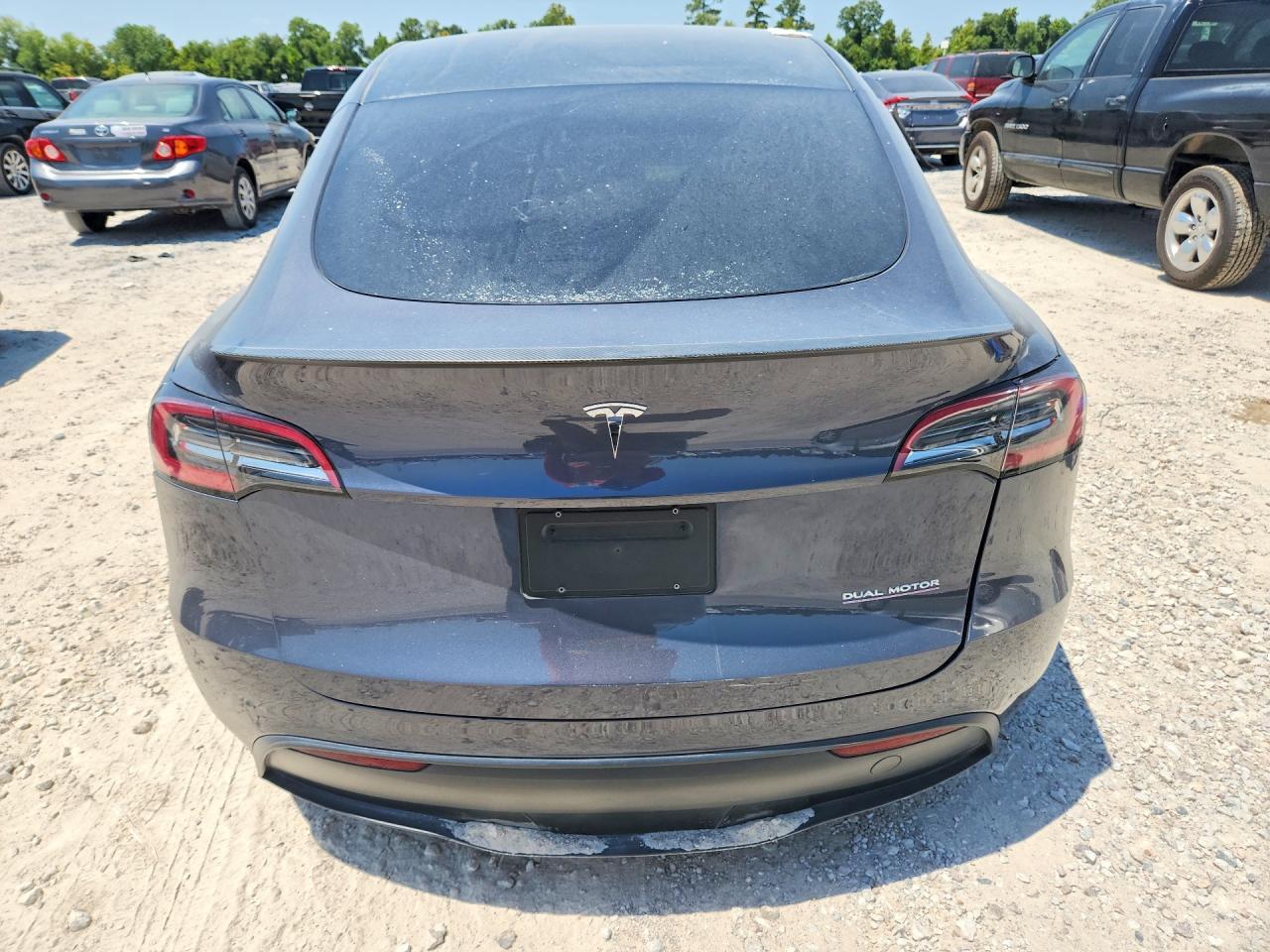 2023 Tesla Model Y - Image 6