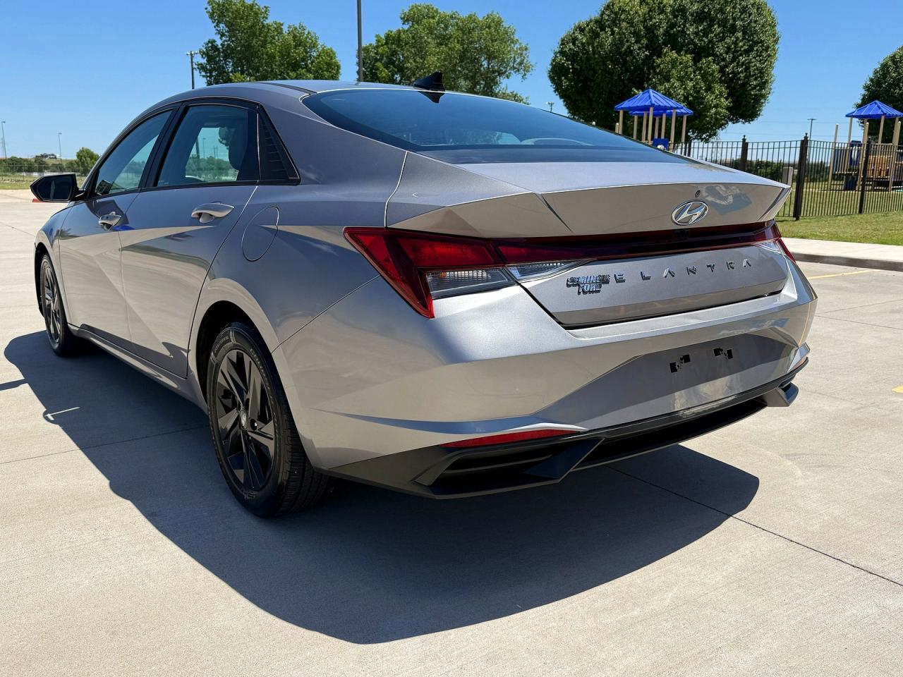 2021 Hyundai Elantra Sel - Image 3