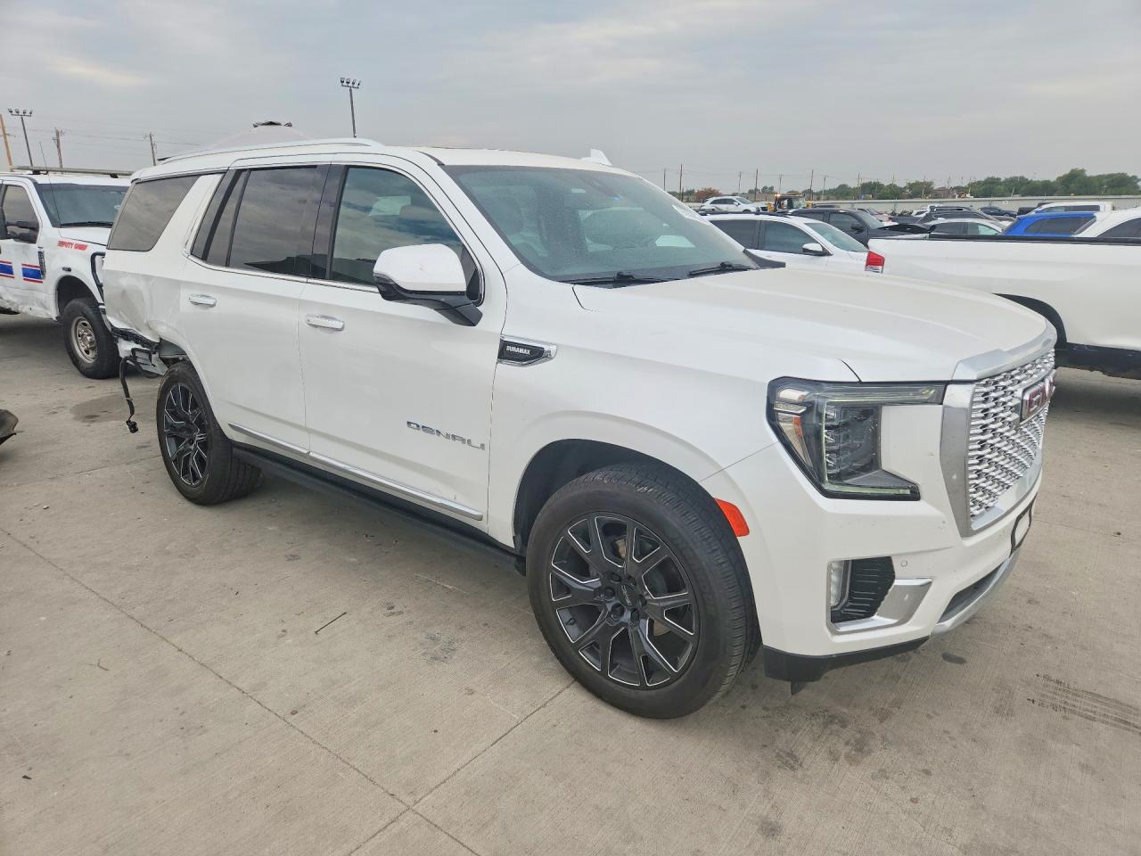 2022 GMC Yukon Denali - Фото 4