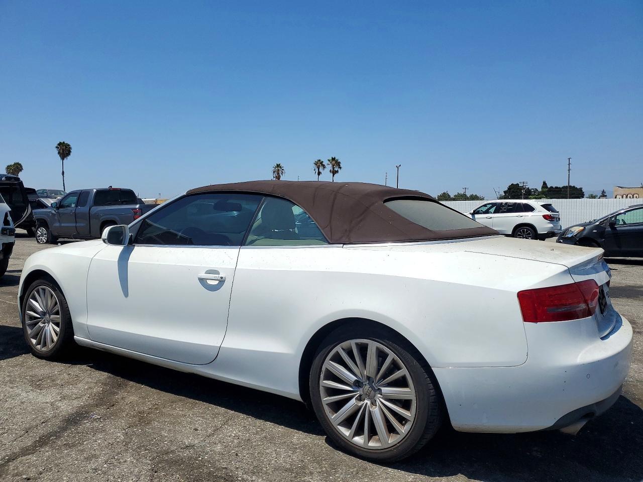 2010 Audi A5 Premium Plus - Фото 2