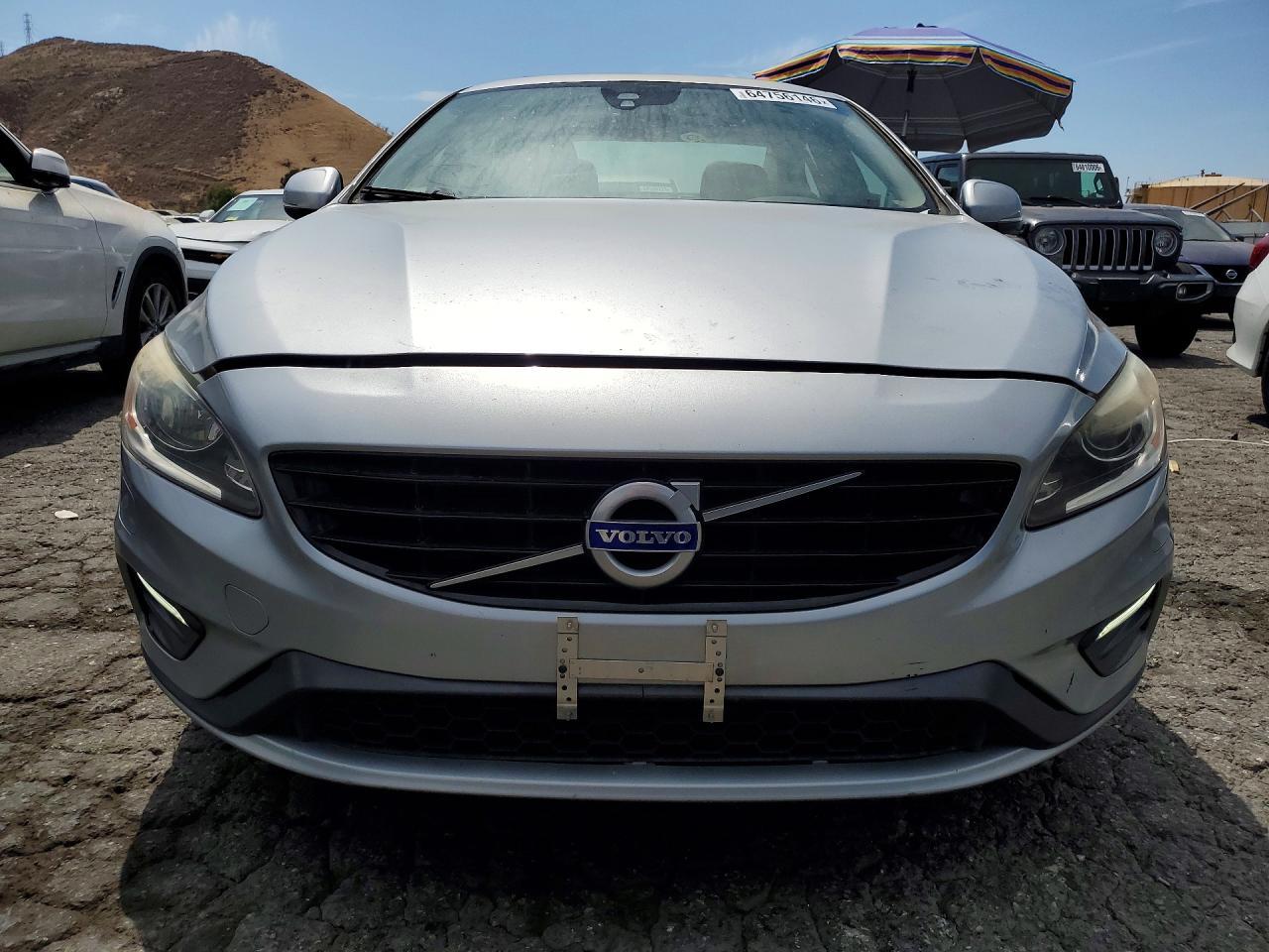 2017 Volvo S60 - Image 5