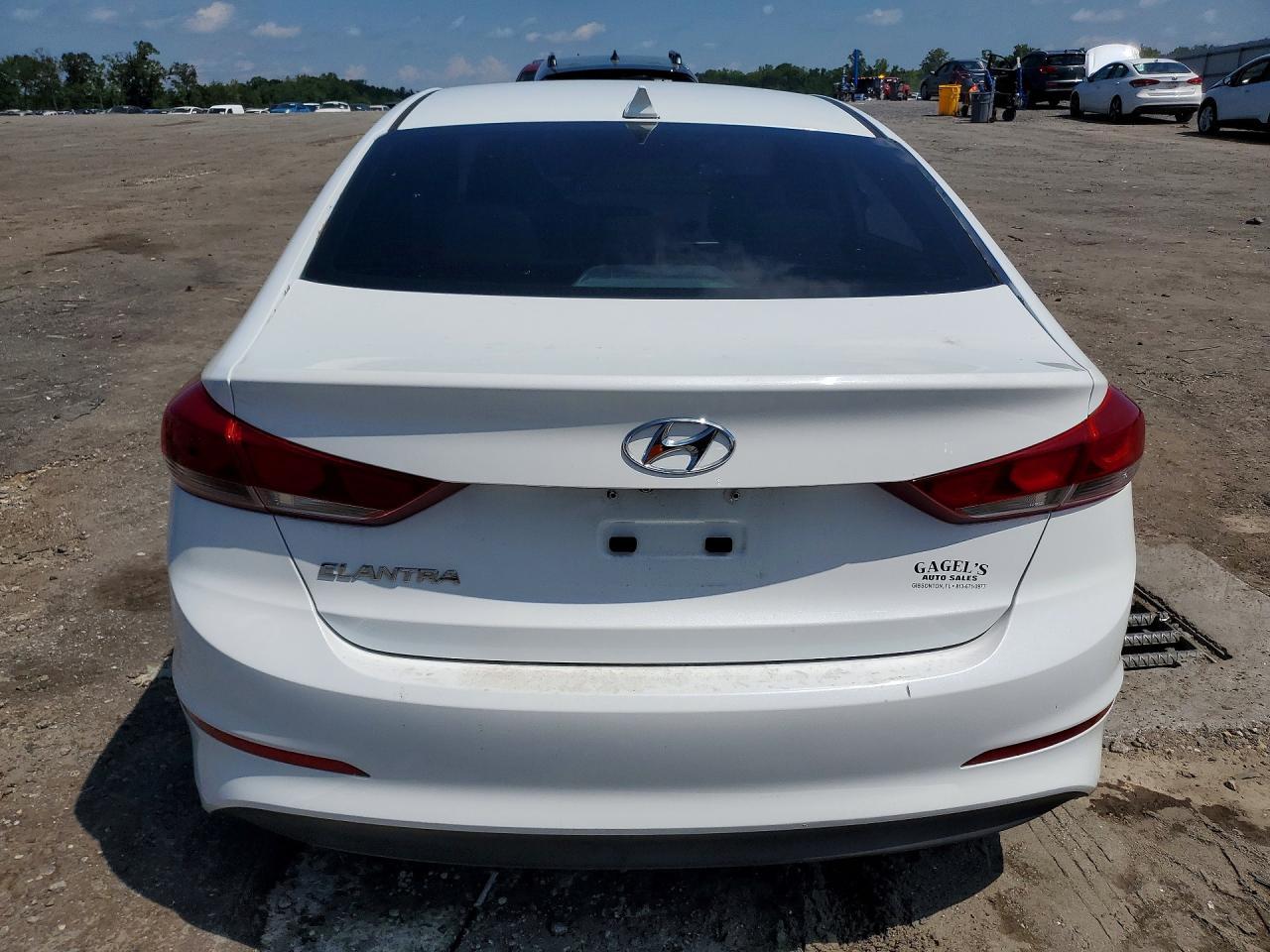2017 Hyundai Elantra Se - Фото 6