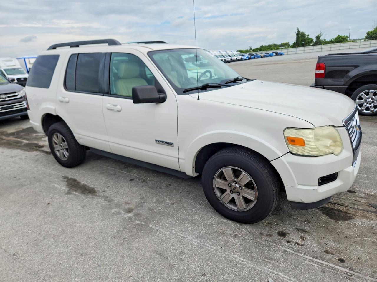 2008 Ford Explorer Xlt - Фото 4