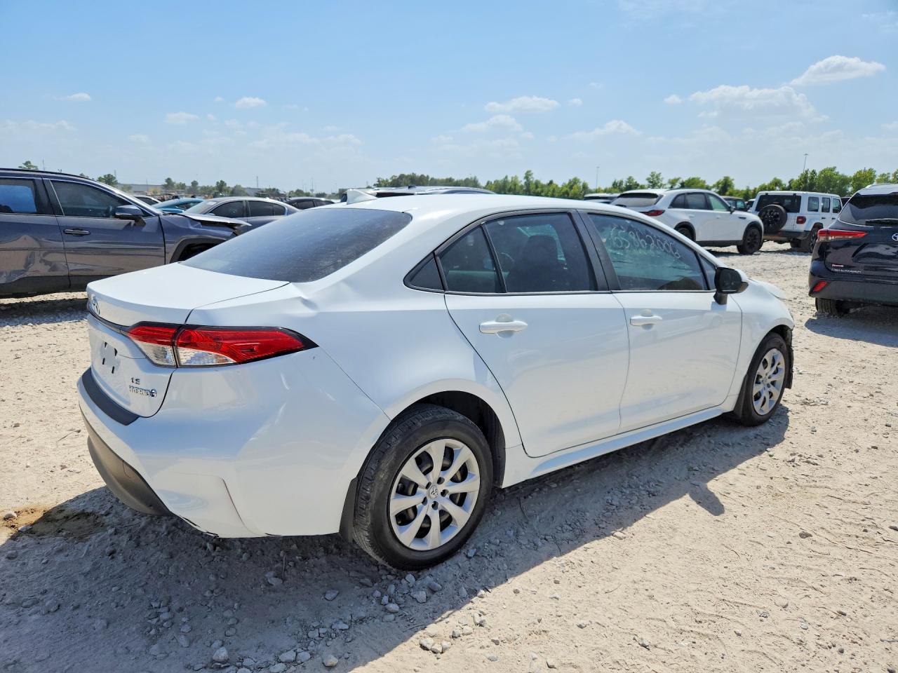2024 Toyota Corolla Hybrid Le - Image 3