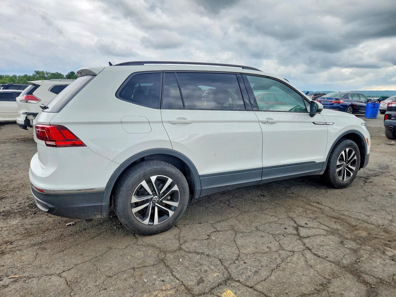 2023 Volkswagen Tiguan S - Фото 3
