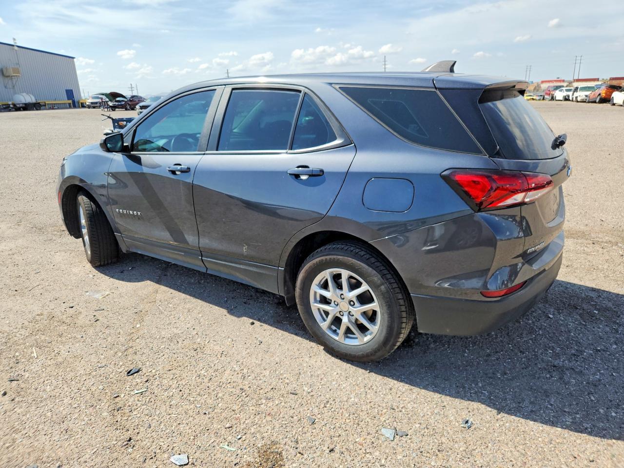 2022 Chevrolet Equinox Ls - Image 2