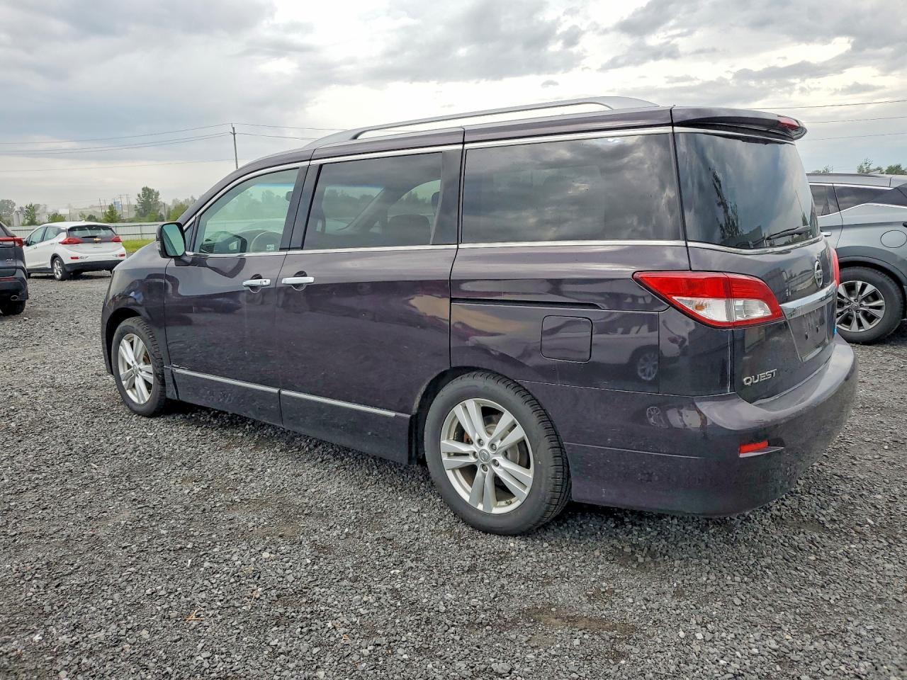 2011 Nissan Quest 3.5 S - Фото 2