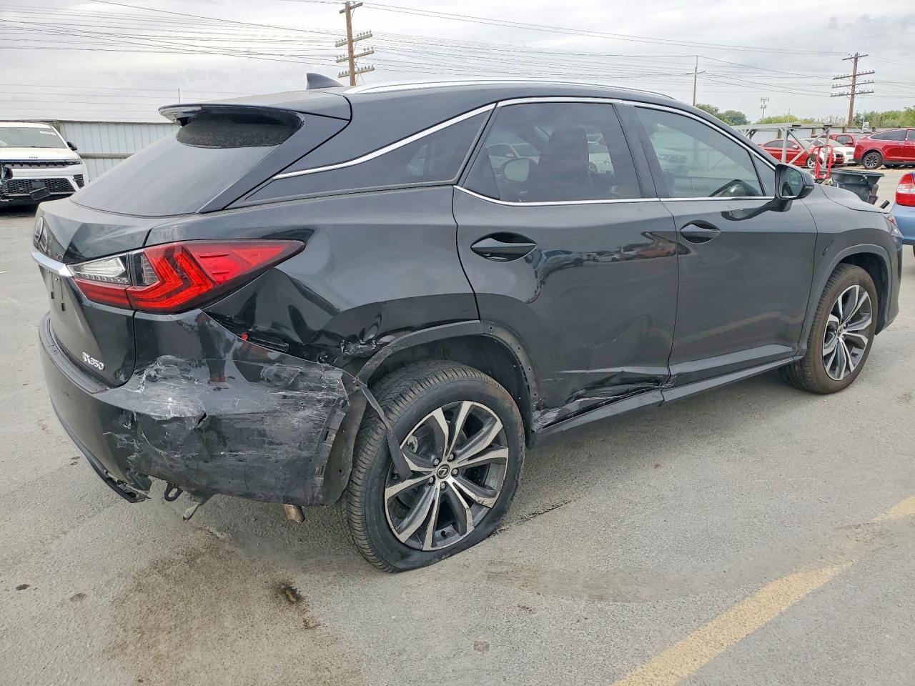 2022 Lexus Rx 350 - Image 3