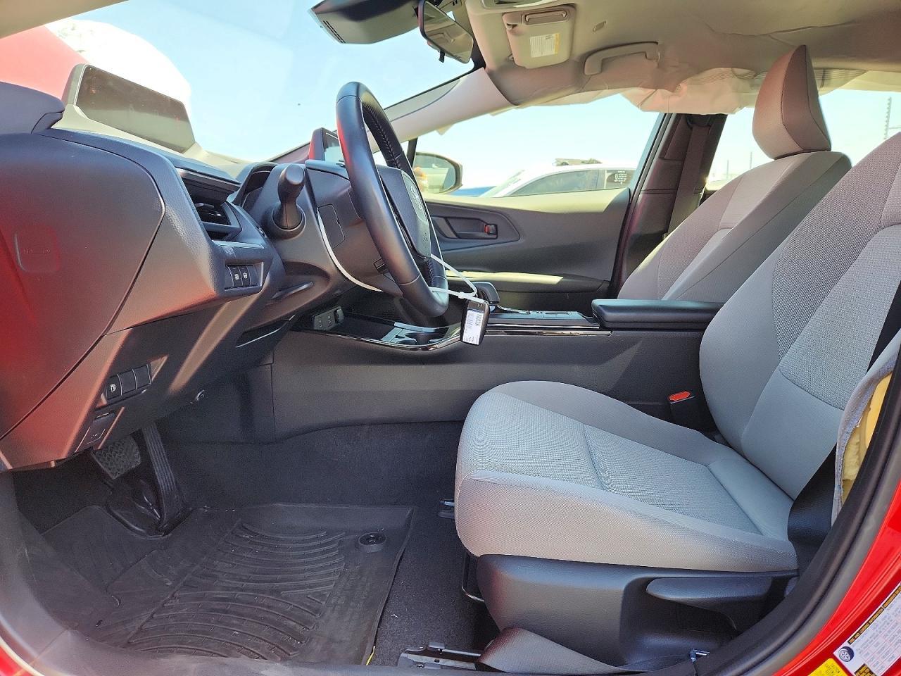 2023 Toyota Prius Le - Image 7