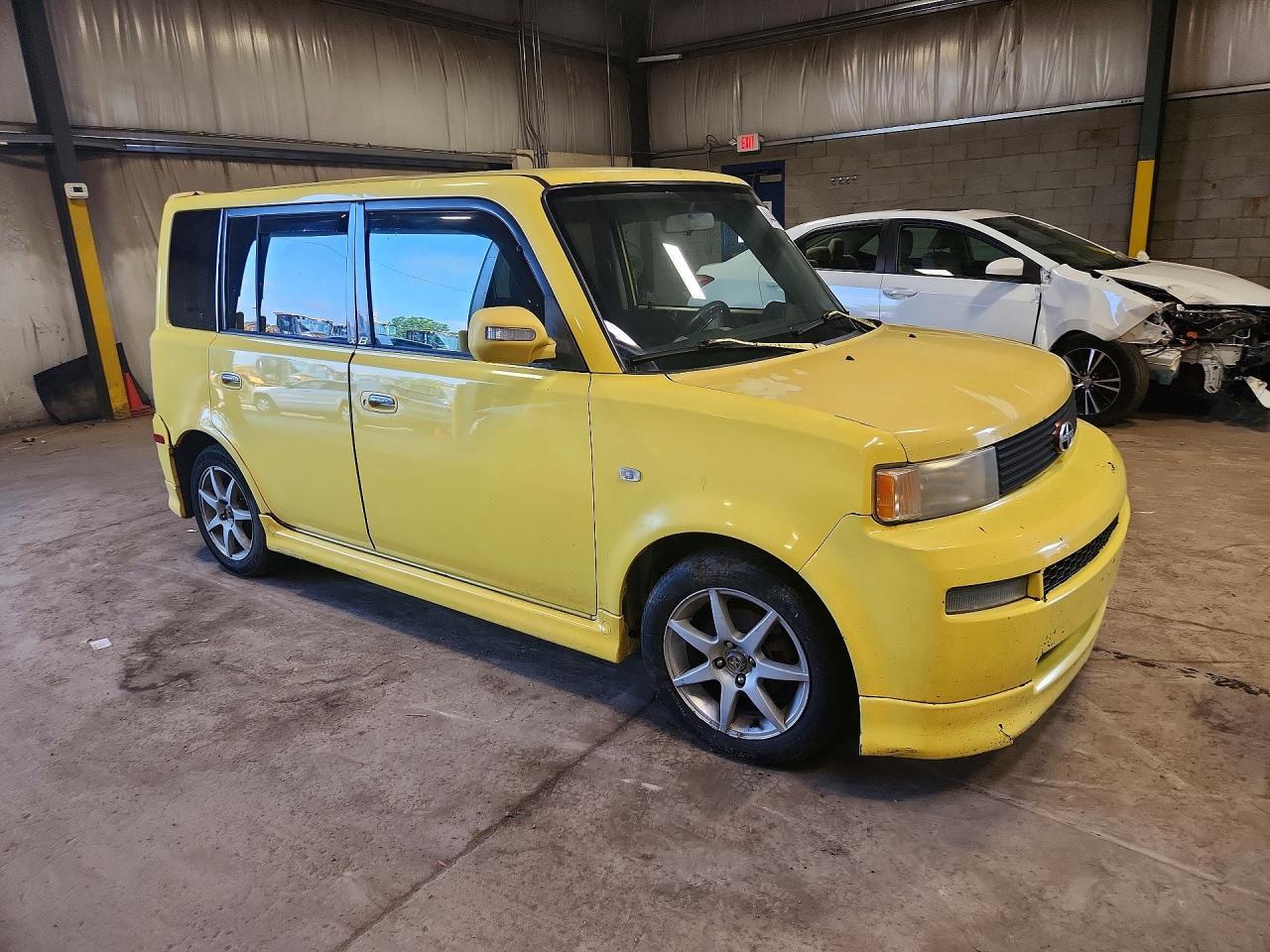 2005 Scion Xb Base - Фото 4