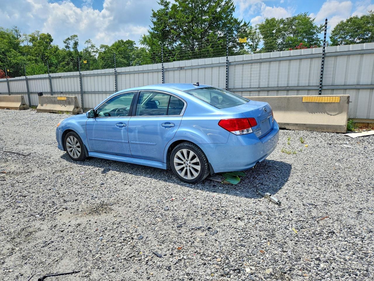 2012 Subaru Legacy 2.5I Limited - Image 2
