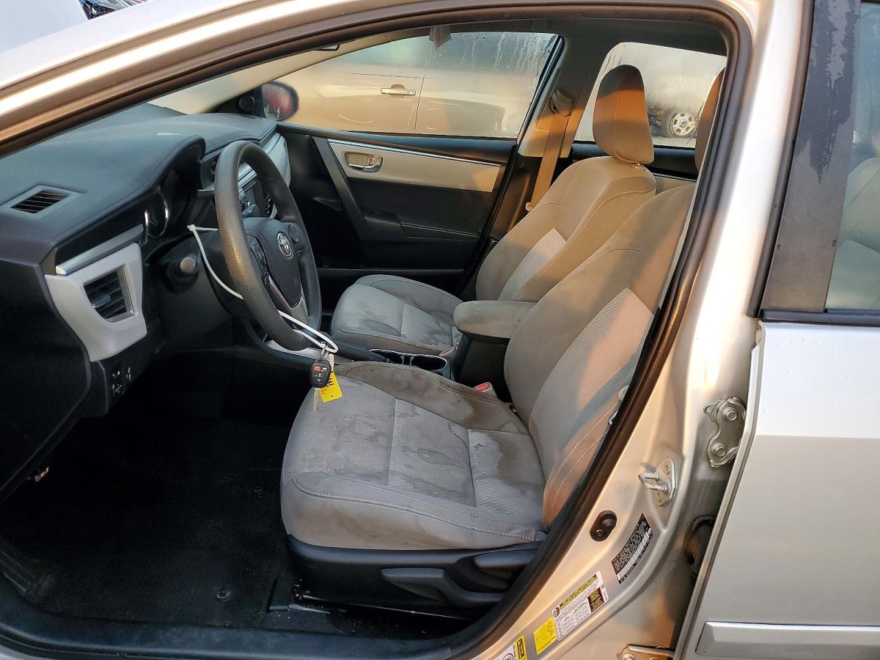 2015 Toyota Corolla Le - Фото 7