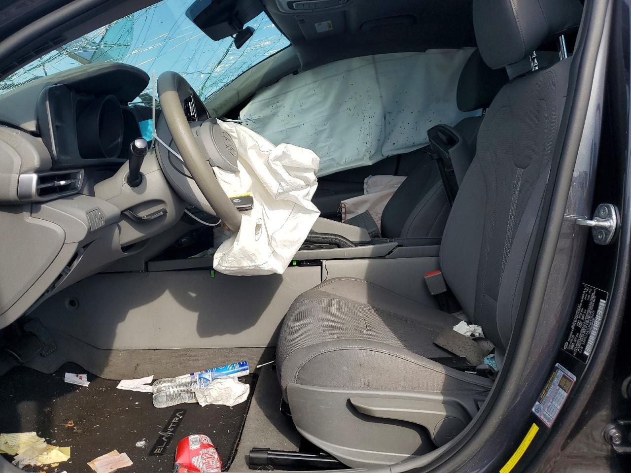 2021 Hyundai Elantra Se - Фото 7
