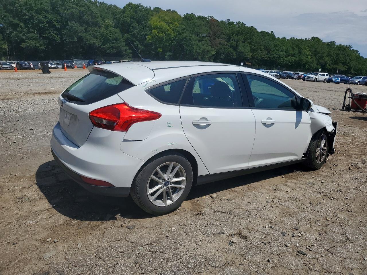 2017 Ford Focus Se - Фото 3
