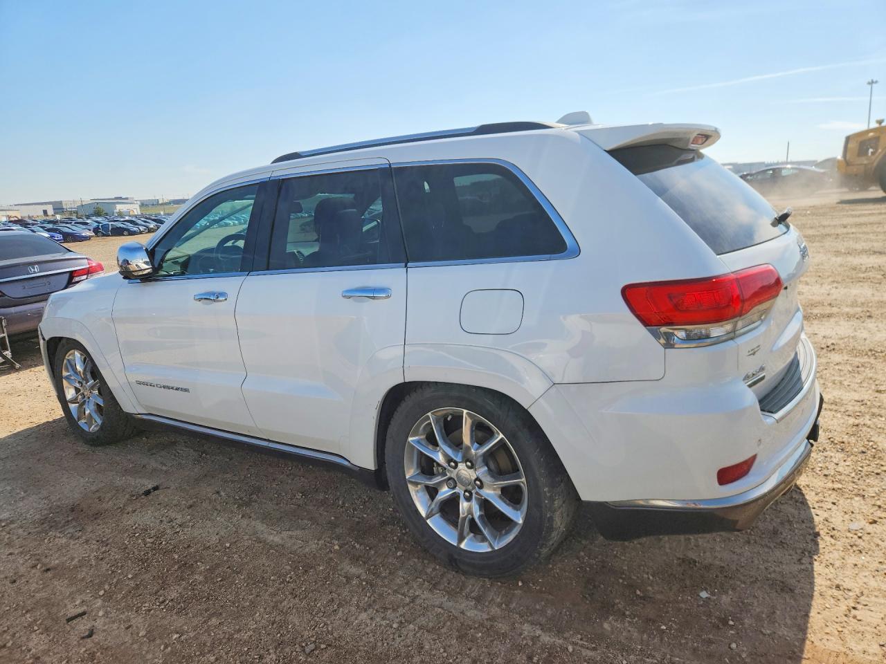 2014 Jeep Grand Cherokee Summit - Image 2