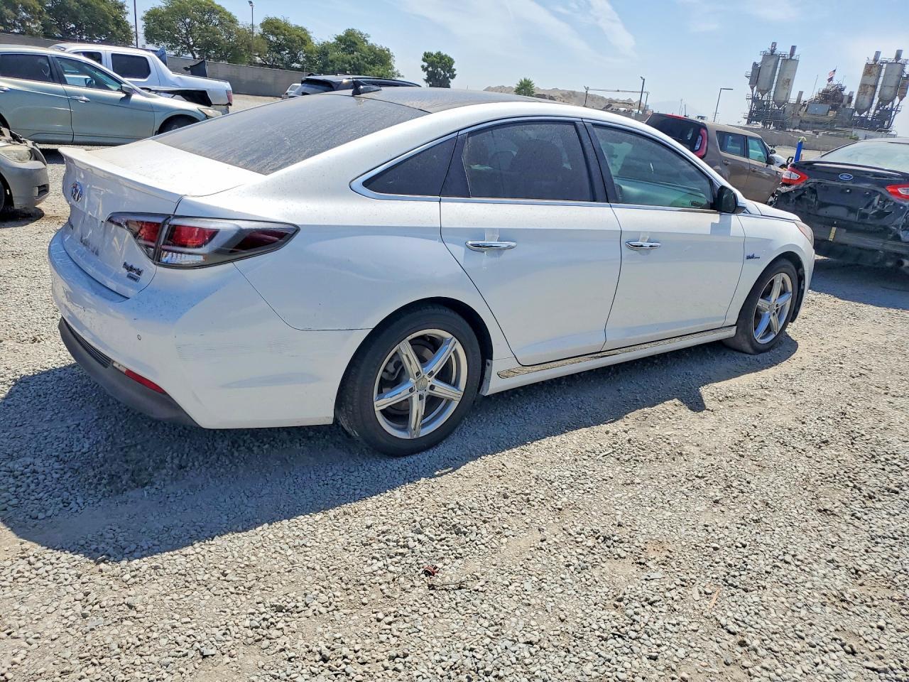 2017 Hyundai Sonata Hybrid Limited - Image 3