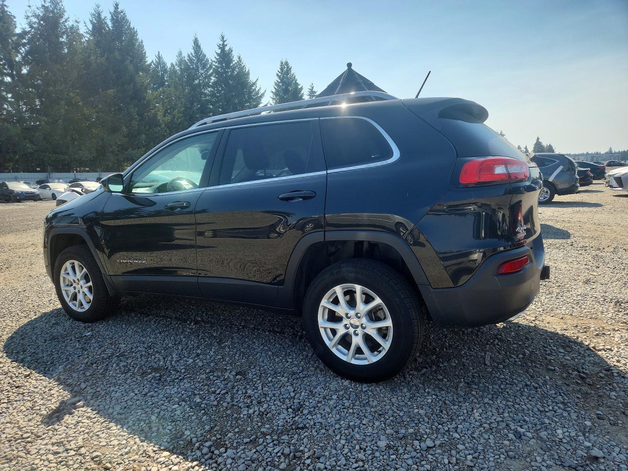 2015 Jeep Cherokee Latitude - Image 2