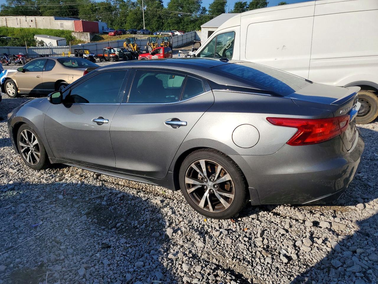 2017 Nissan Maxima 3.5 S - Image 2