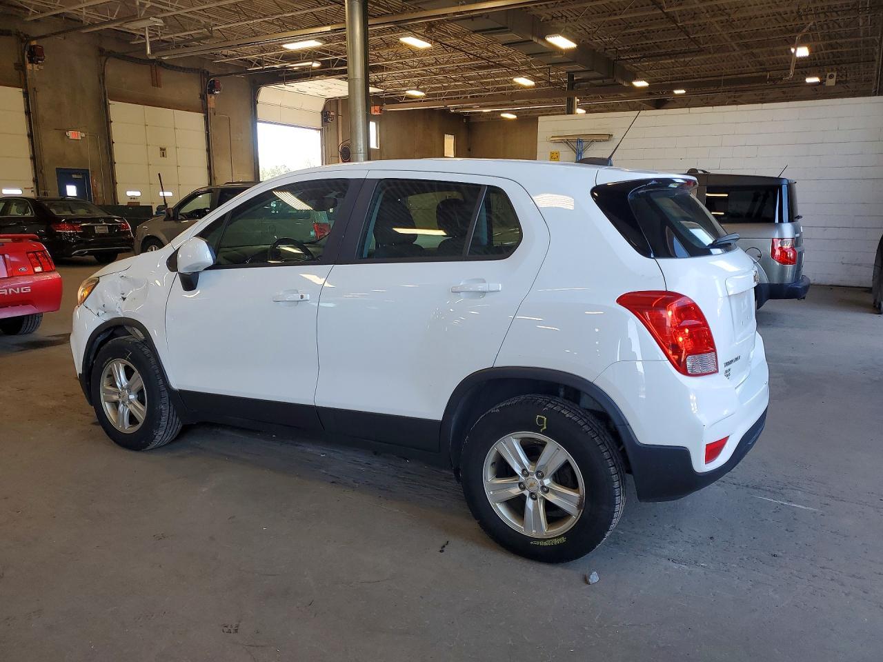 2017 Chevrolet Trax Ls - Фото 2