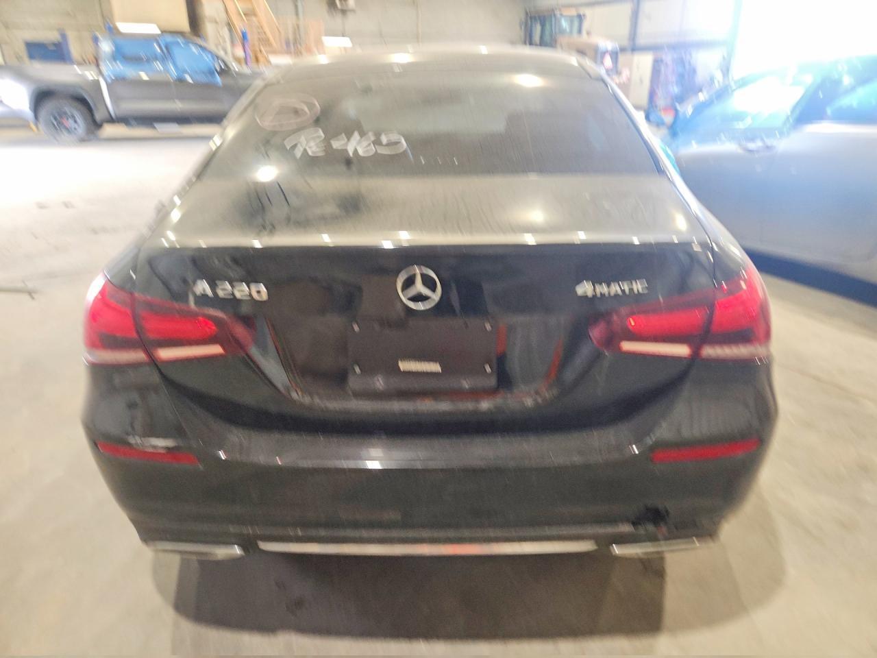 2021 Mercedes-Benz A 220 4Matic - Фото 6
