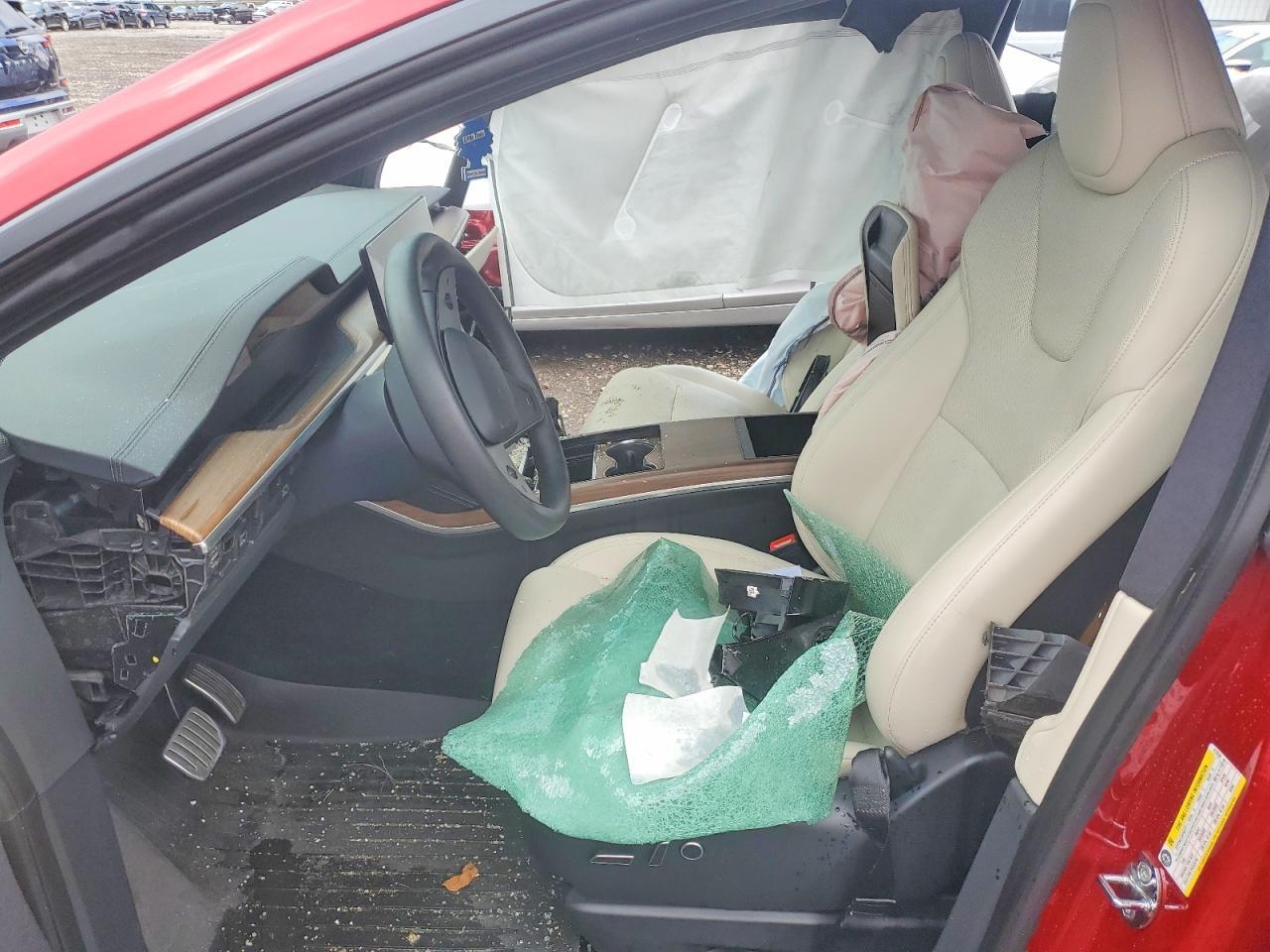 2023 Tesla Model X - Image 7