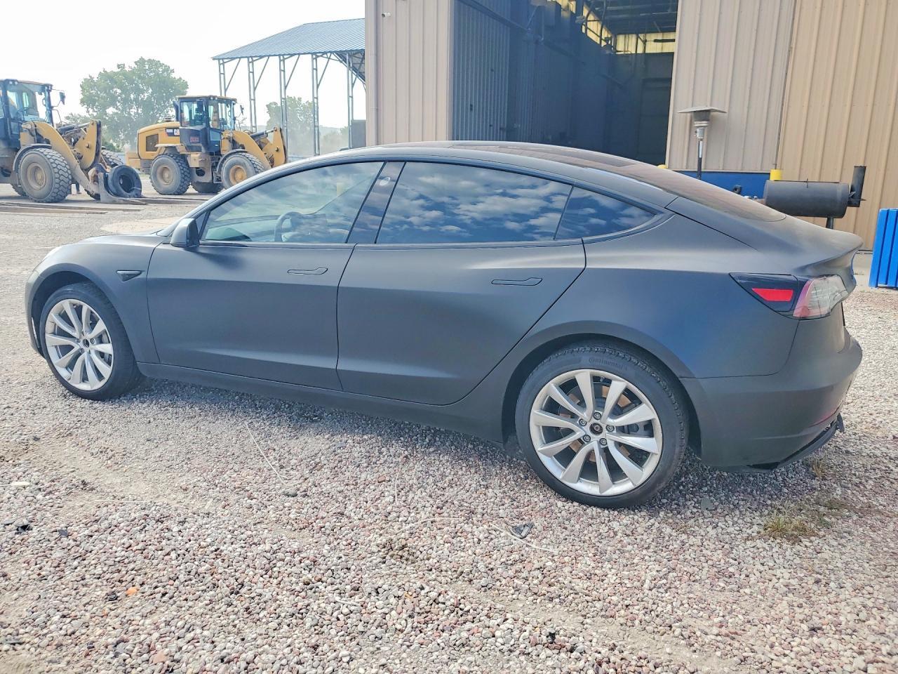 2018 Tesla Model 3 - Фото 2