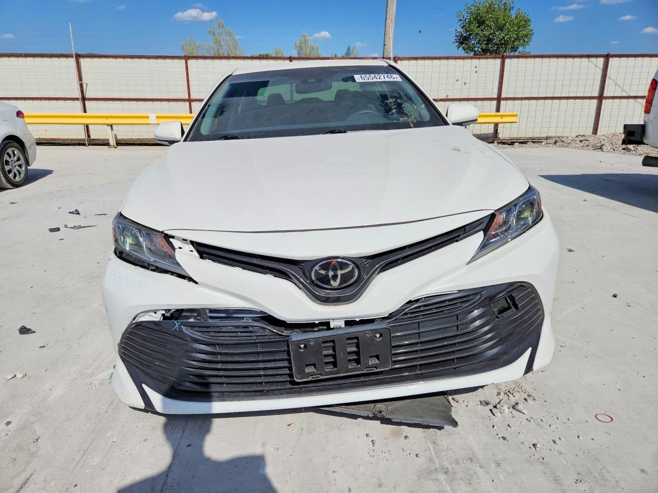2018 Toyota Camry Le - Фото 5