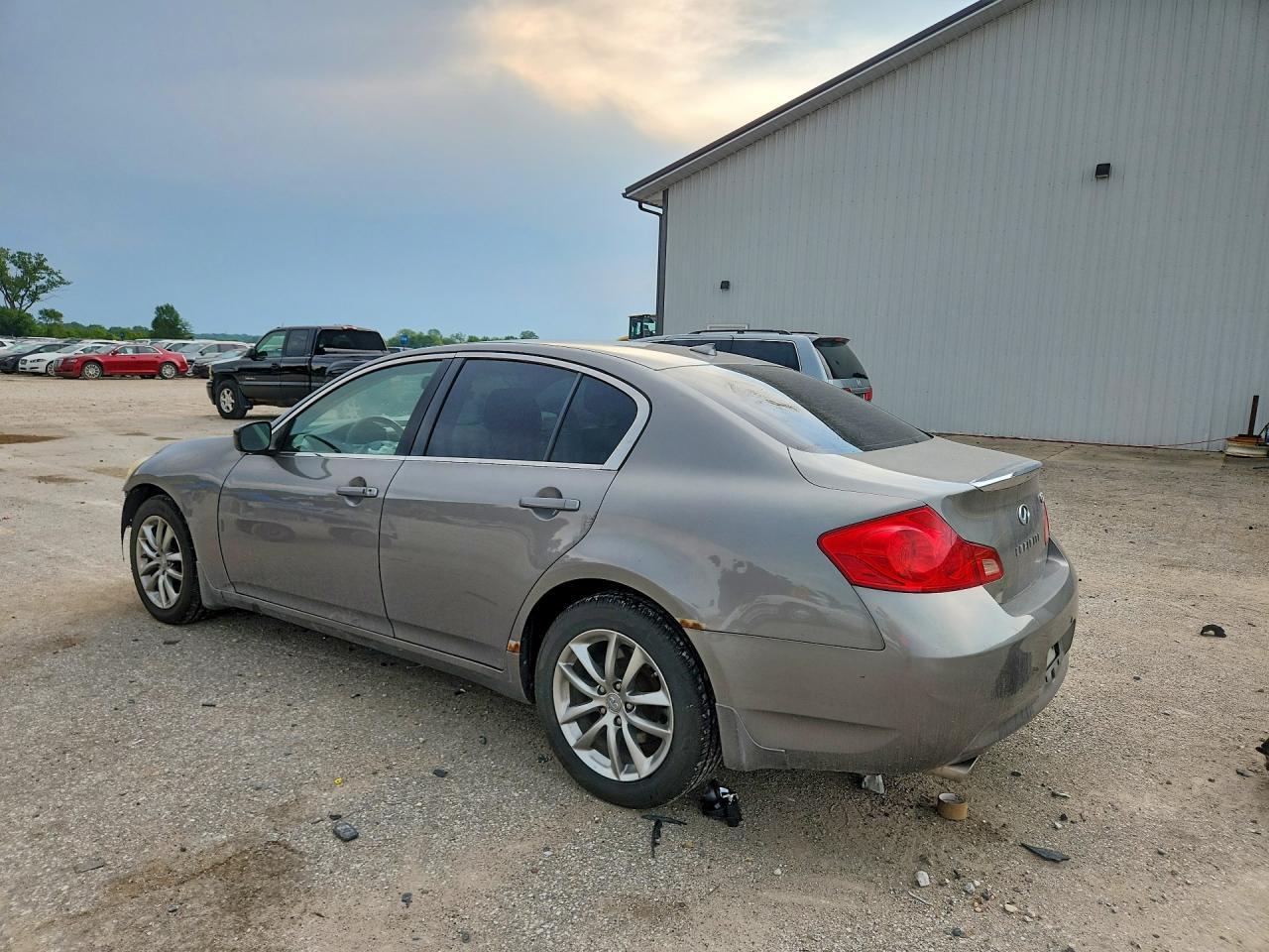 2009 Infiniti G37 Sedan X - Фото 2
