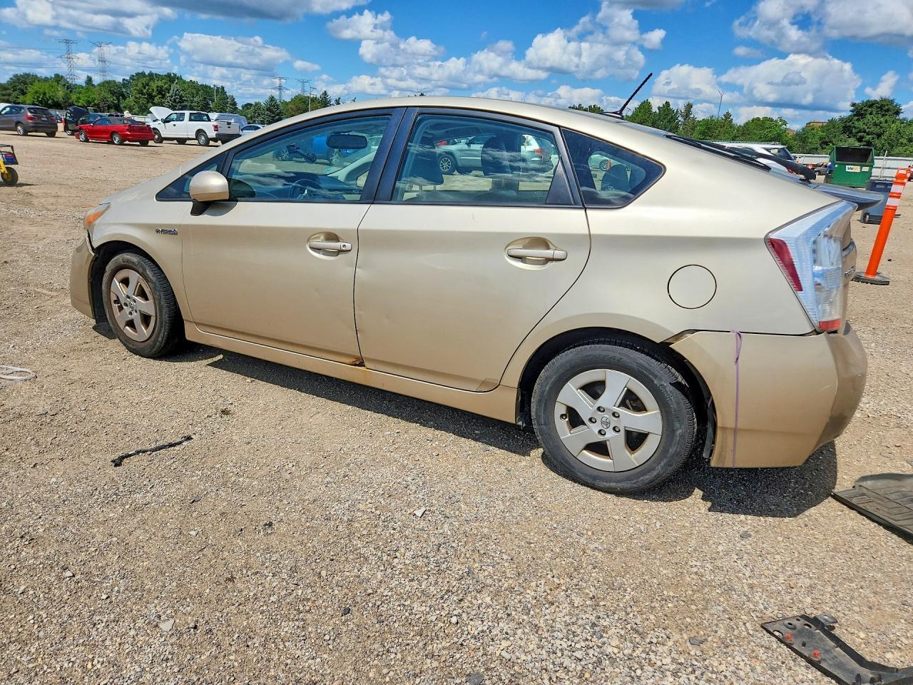 2010 Toyota Prius Iv - Фото 2