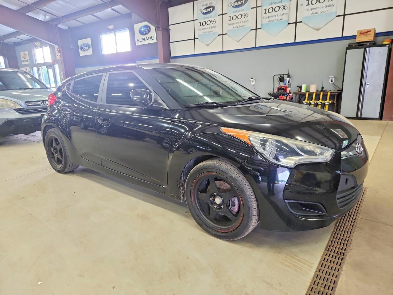 2013 Hyundai Veloster Base - Фото 4