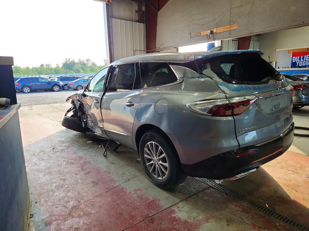 2024 Buick Enclave Premium - Image 2