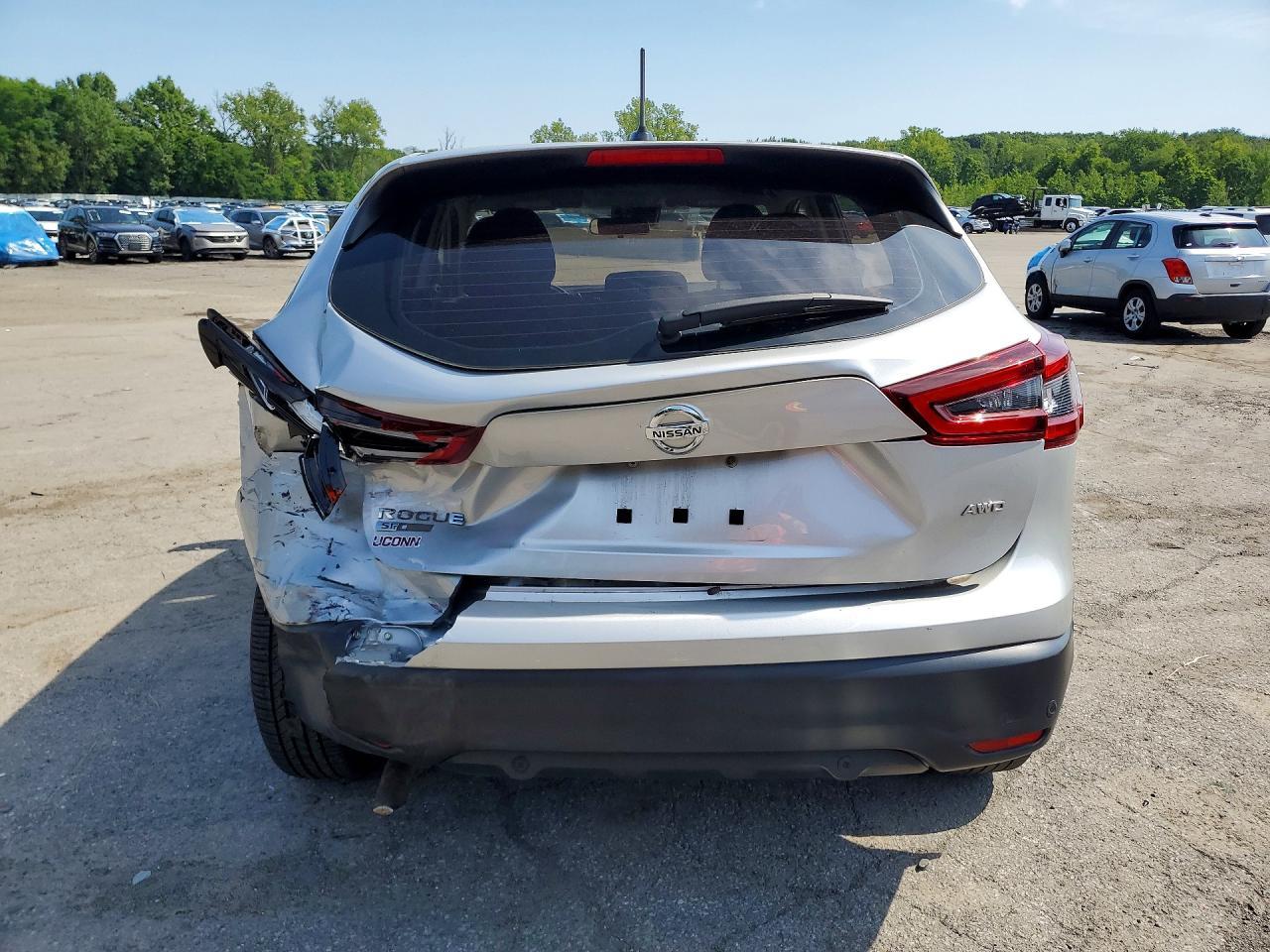 2020 Nissan Rogue Sport S - Фото 6