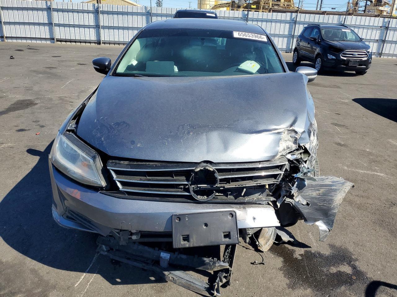 2015 Volkswagen Jetta Se - Image 5