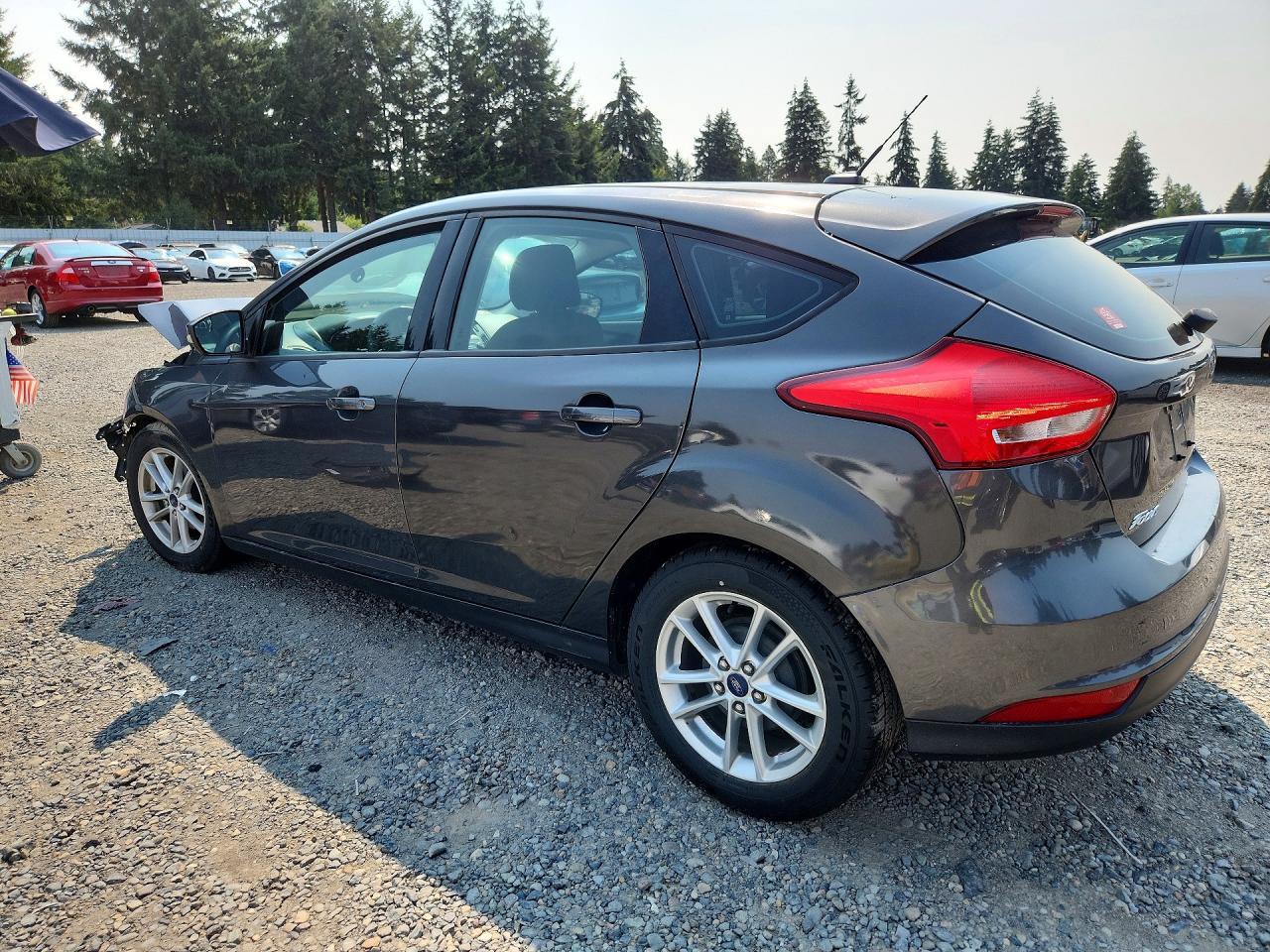 2015 Ford Focus Se - Image 2