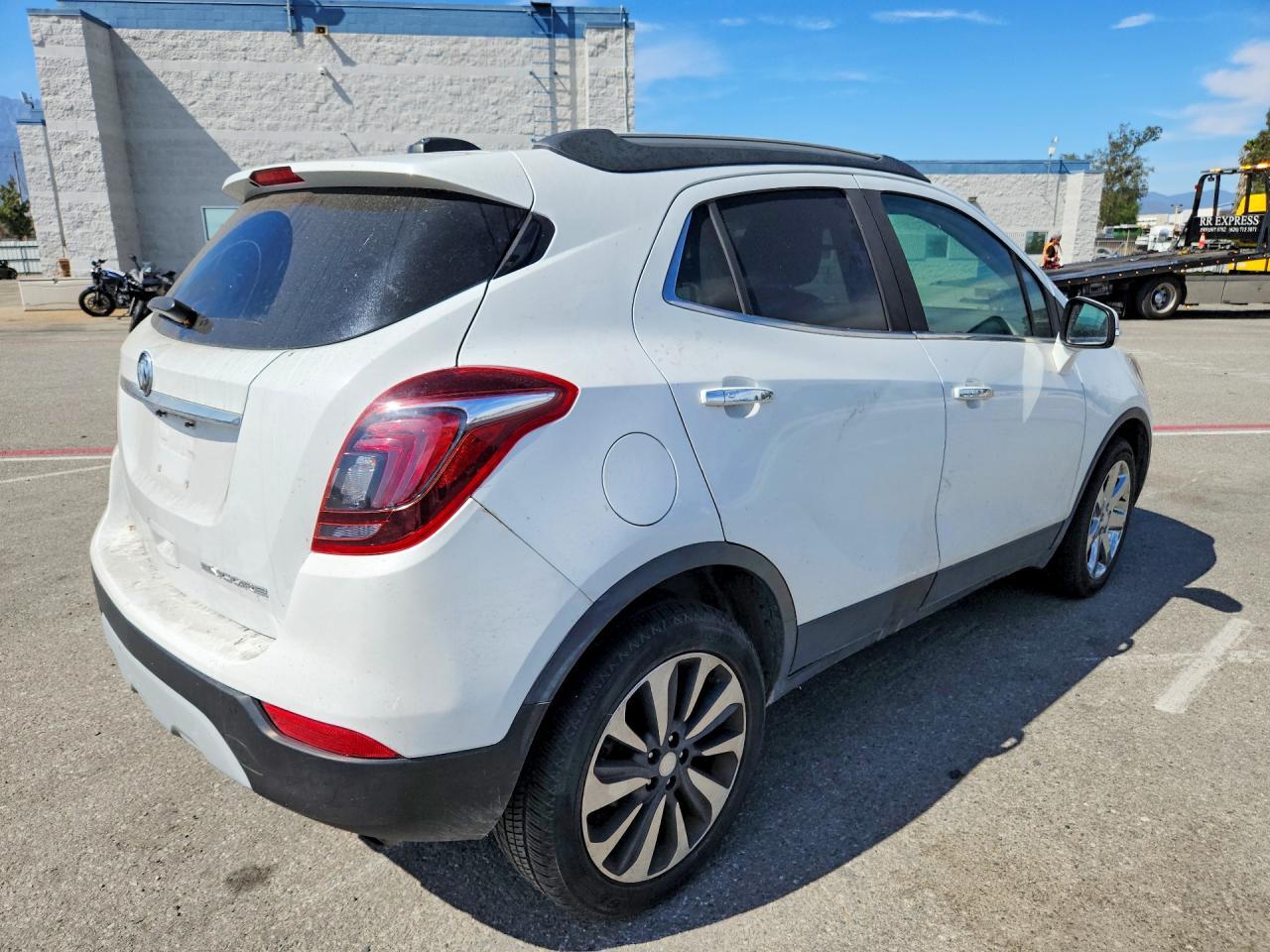 2020 Buick Encore Essence - Фото 3