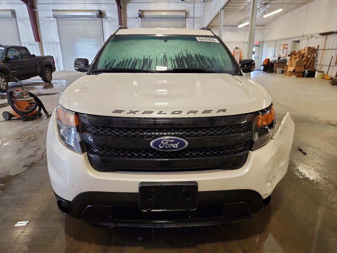 2014 Ford Explorer Sport - Фото 5
