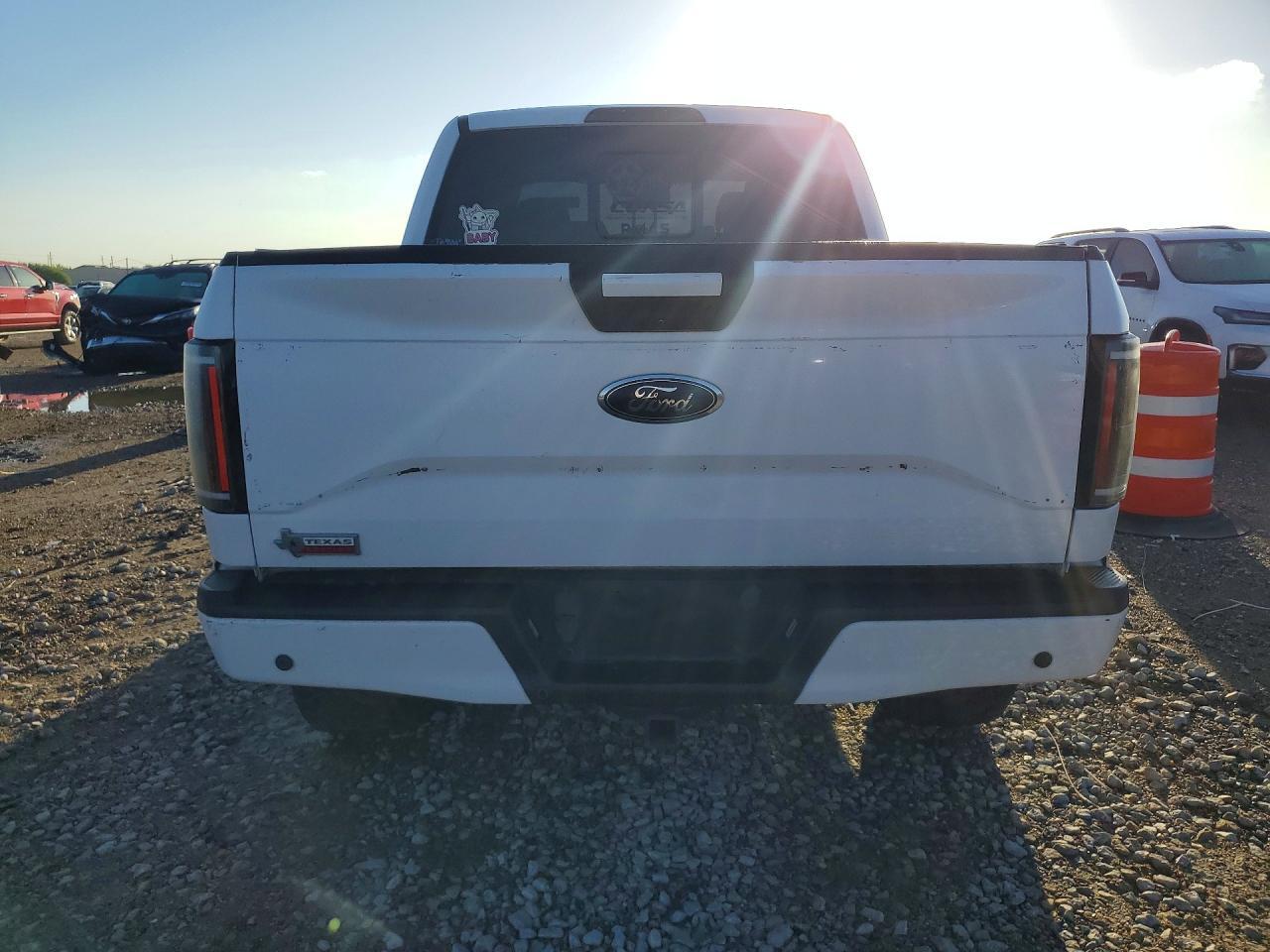 2017 Ford F150 Supercrew - Image 6