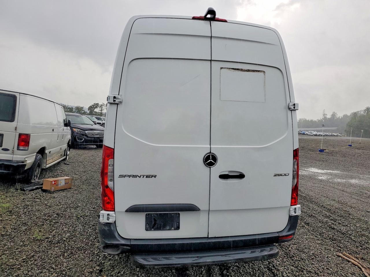 2025 Mercedes-Benz Sprinter 2500 Delivery Van - Фото 6
