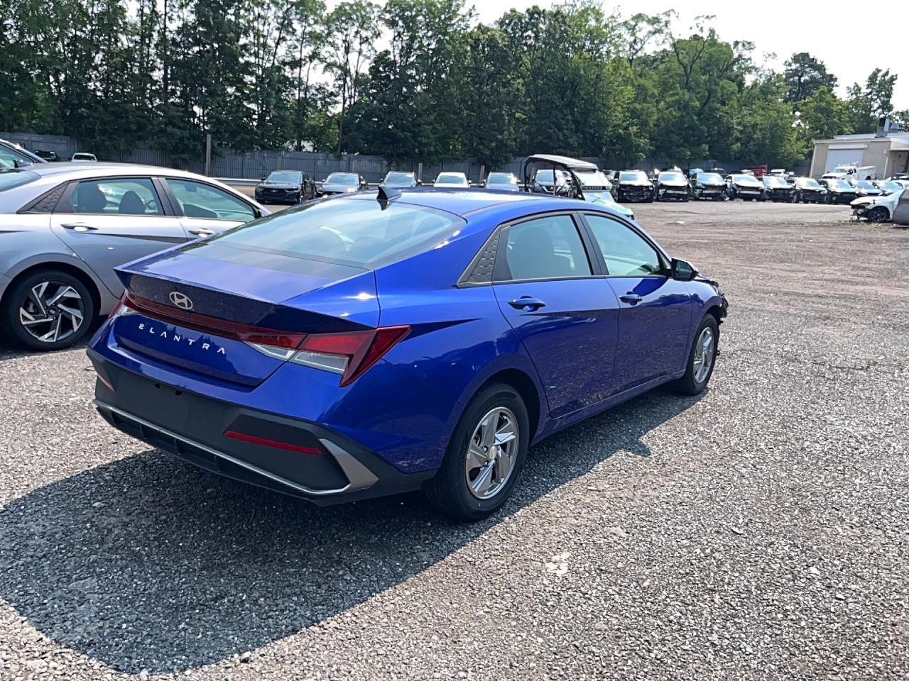 2024 Hyundai Elantra Se - Фото 4