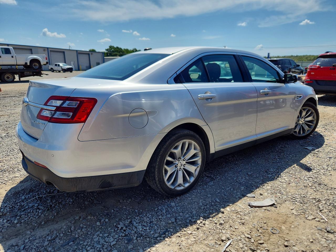2016 Ford Taurus Limited - Фото 3