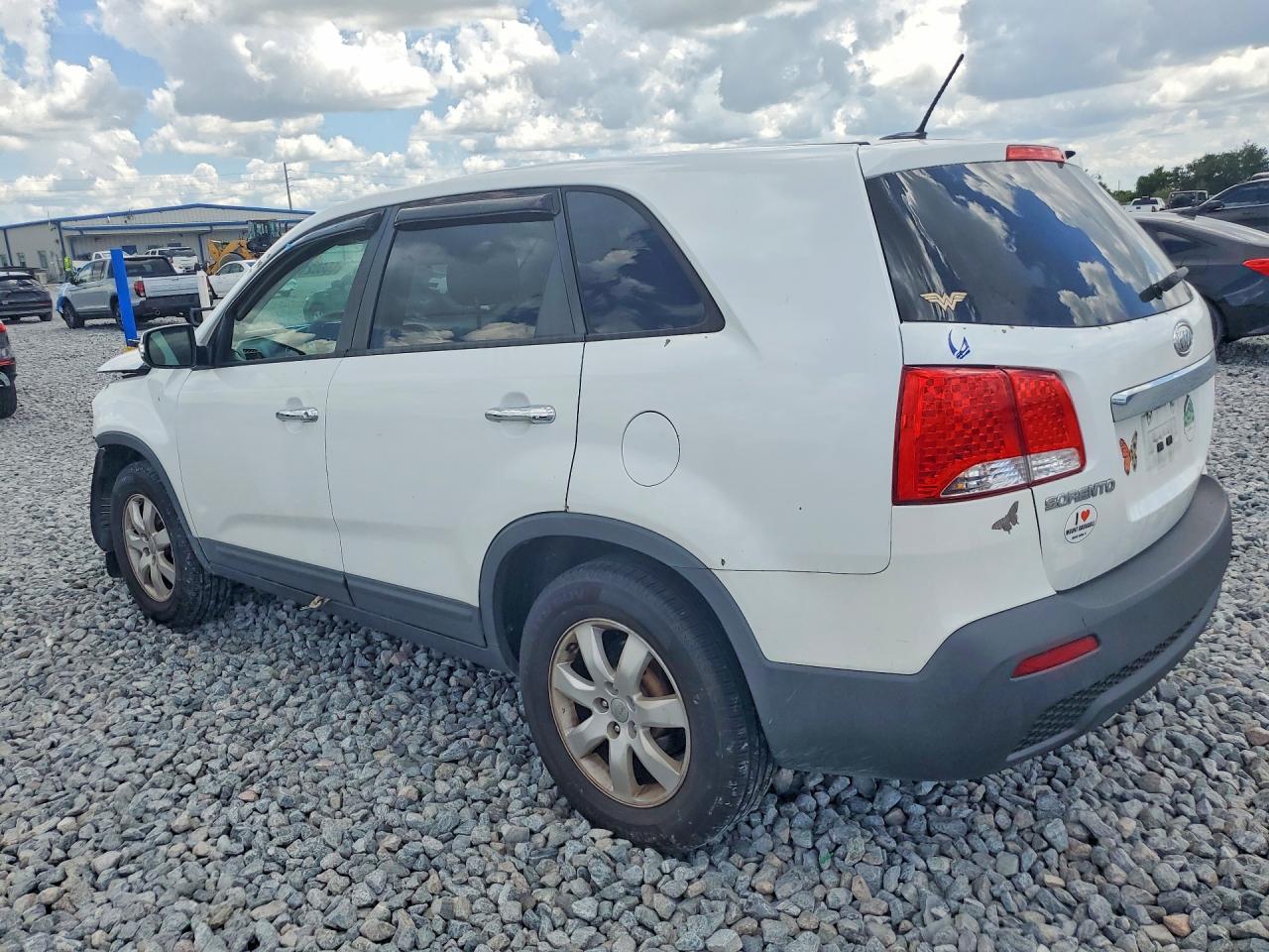 2013 Kia Sorento Lx - Фото 2