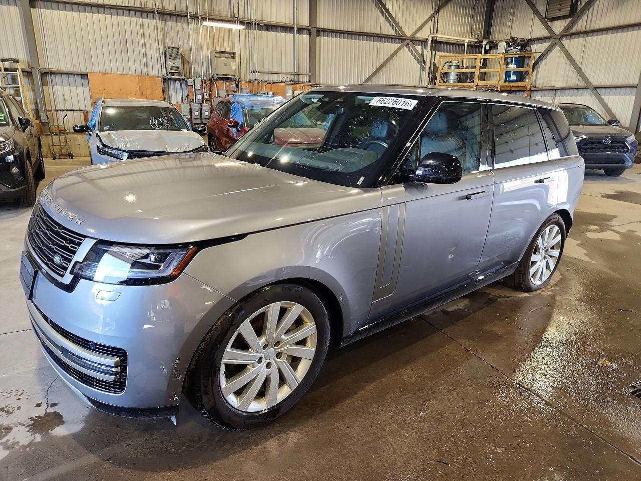 2025 Land Rover Range Rover Se - Image 2