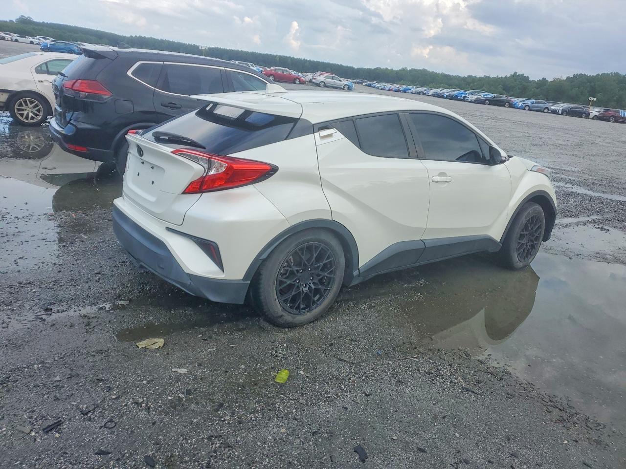 2019 Toyota C-Hr Le - Фото 3