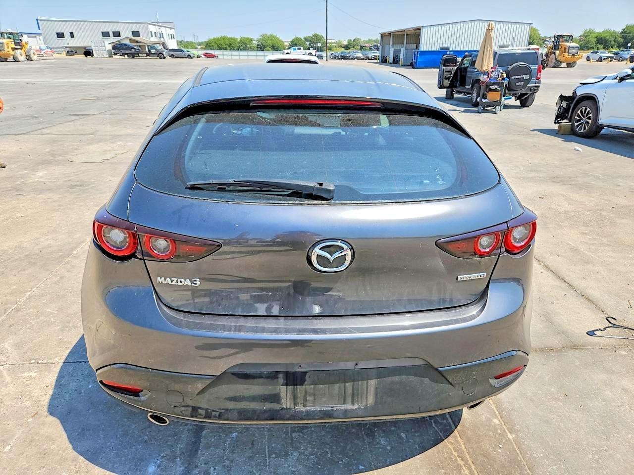 2023 Mazda 3 Preferred - Image 6
