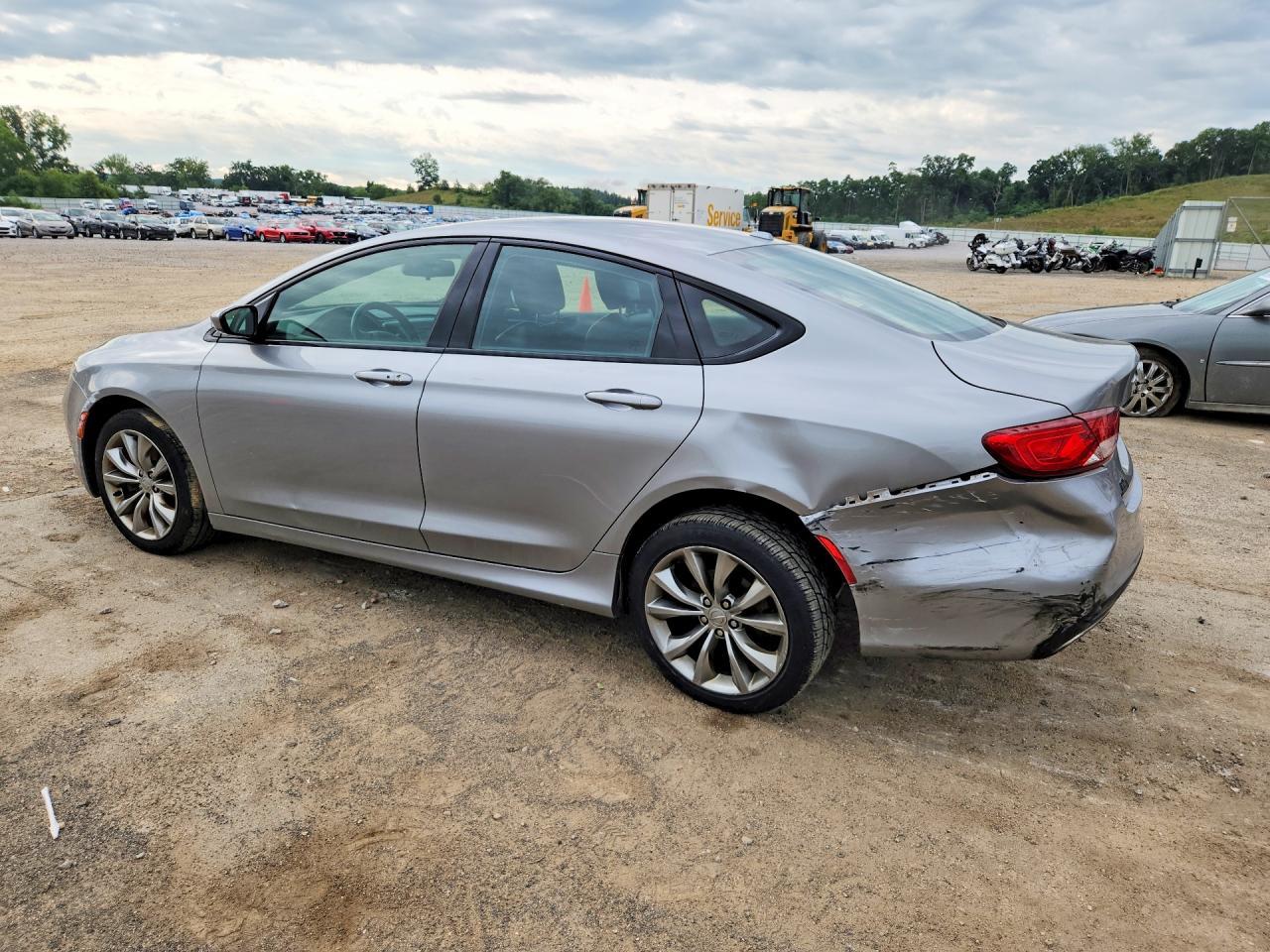 2016 Chrysler 200 S - Image 2