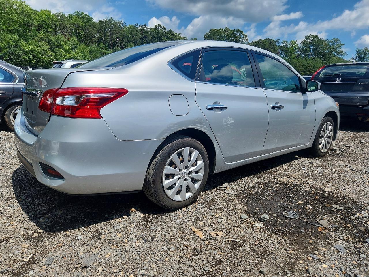 2019 Nissan Sentra S - Image 3